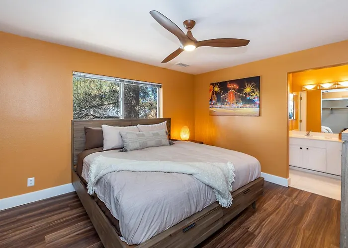 Villa Mountain Jewel Modern Townhome In The Pines Great Location Near Downtown