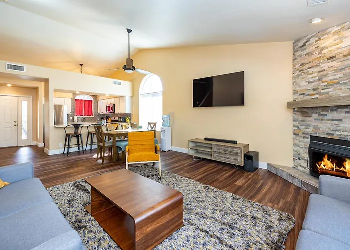 Mountain Jewel Modern Townhome In The Pines Great Location Near Downtown Villa Flagstaff