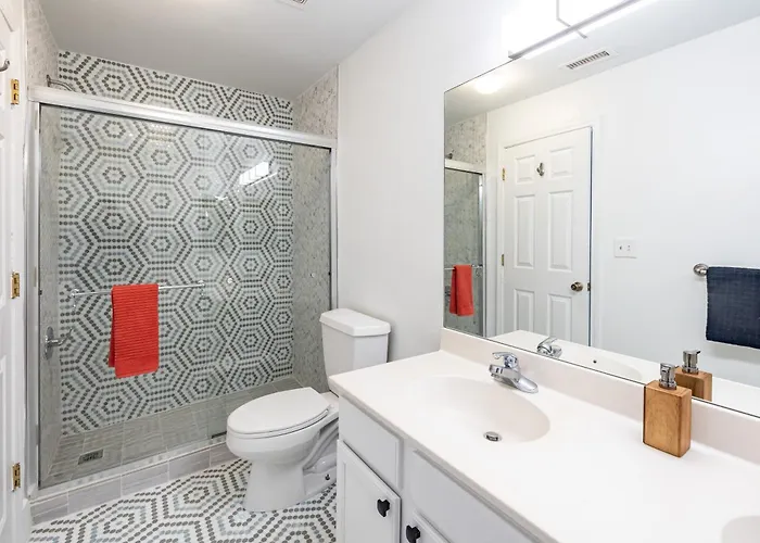 Mountain Jewel Modern Townhome In The Pines Great Location Near Downtown *