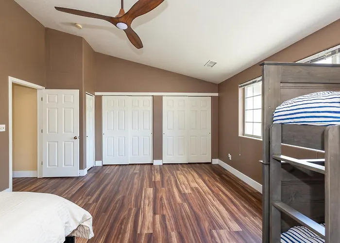 Mountain Jewel Modern Townhome In The Pines Great Location Near Downtown Flagstaff