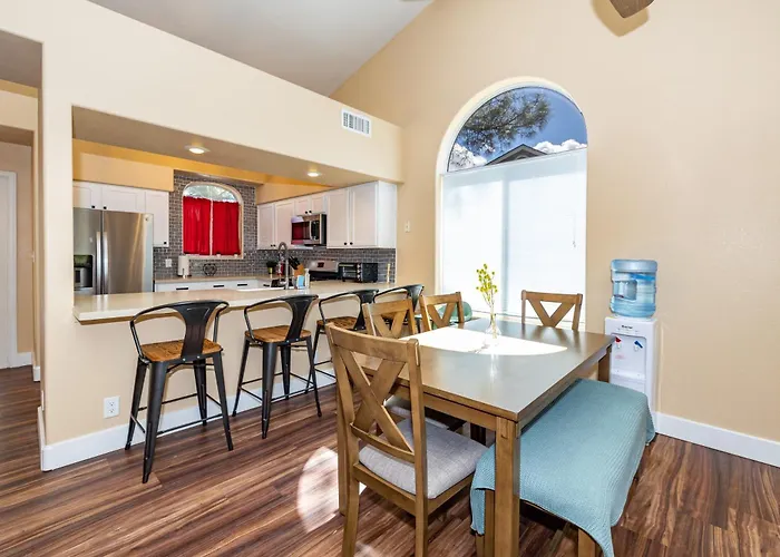 Mountain Jewel Modern Townhome In The Pines Great Location Near Downtown Villa *