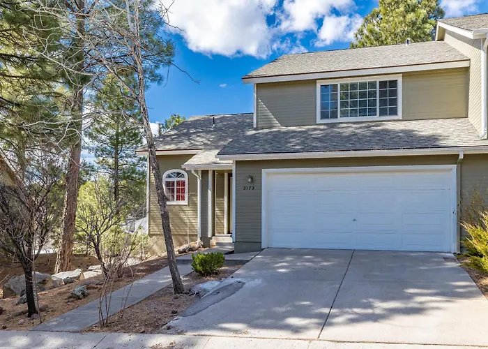 Mountain Jewel Modern Townhome In The Pines Great Location Near Downtown *